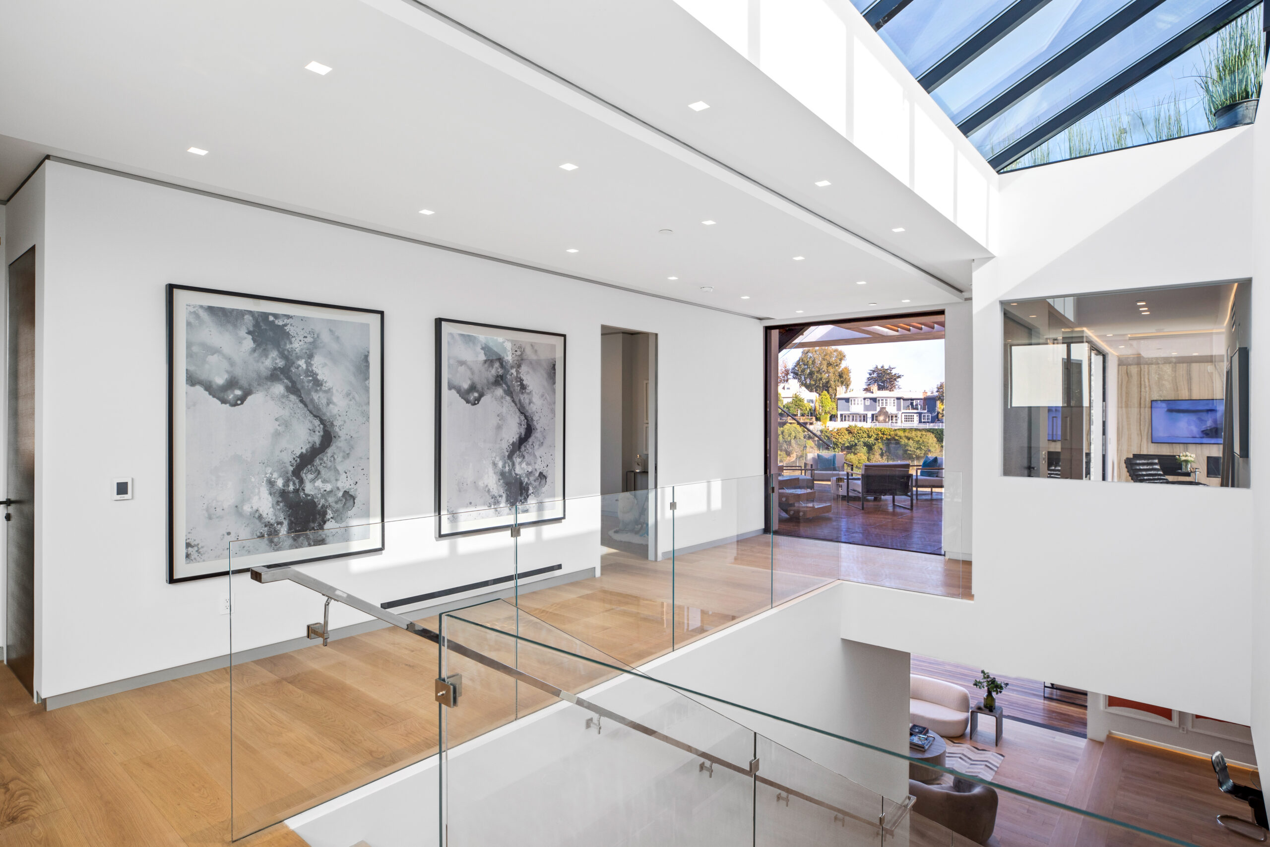 Concealed reveal lighting detail by LIT Group in Pacific Palisades.
